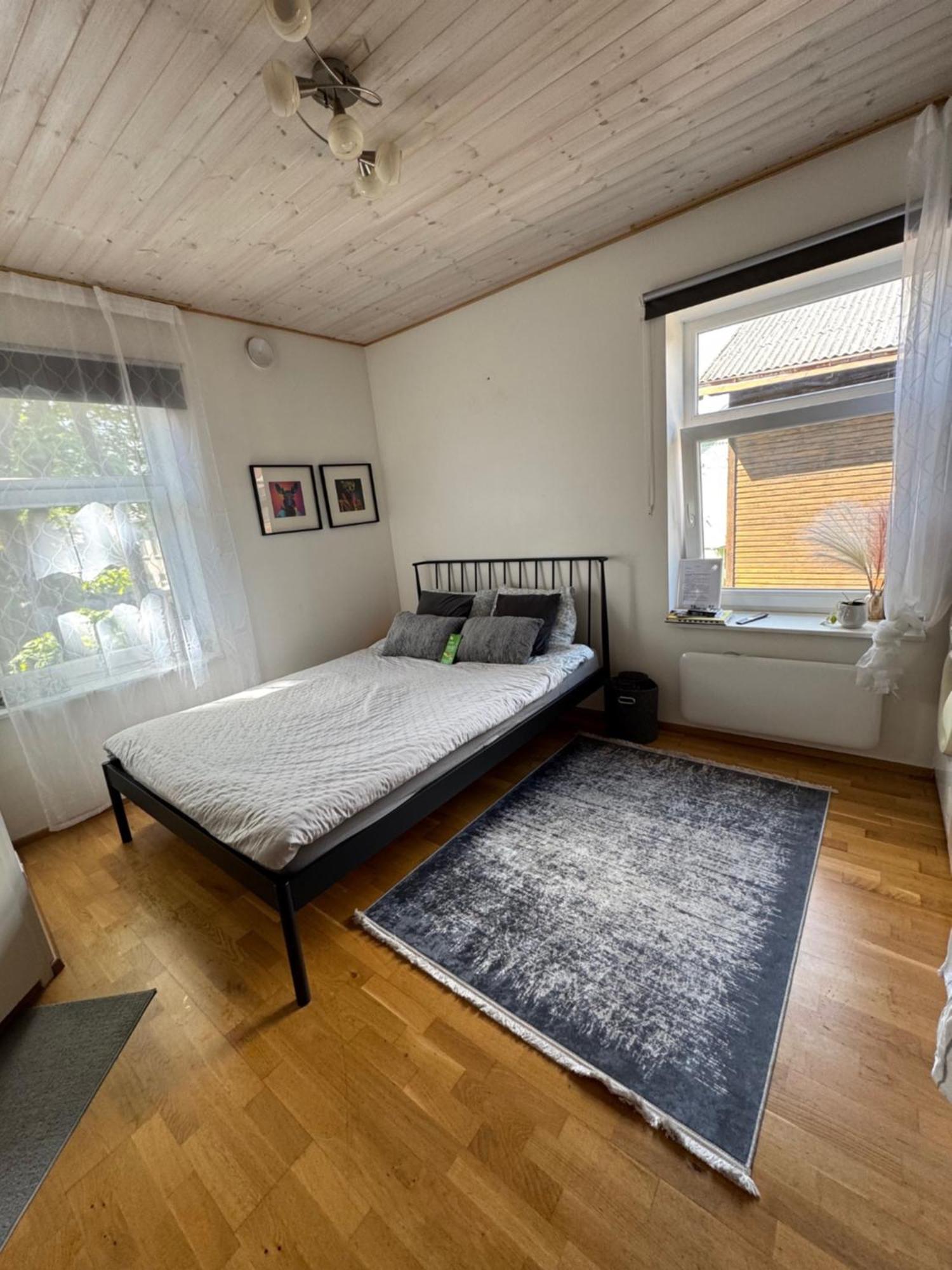 Laura Comfy Kappeli 8-2 29 Near Airport Next To The Bus Station Korter